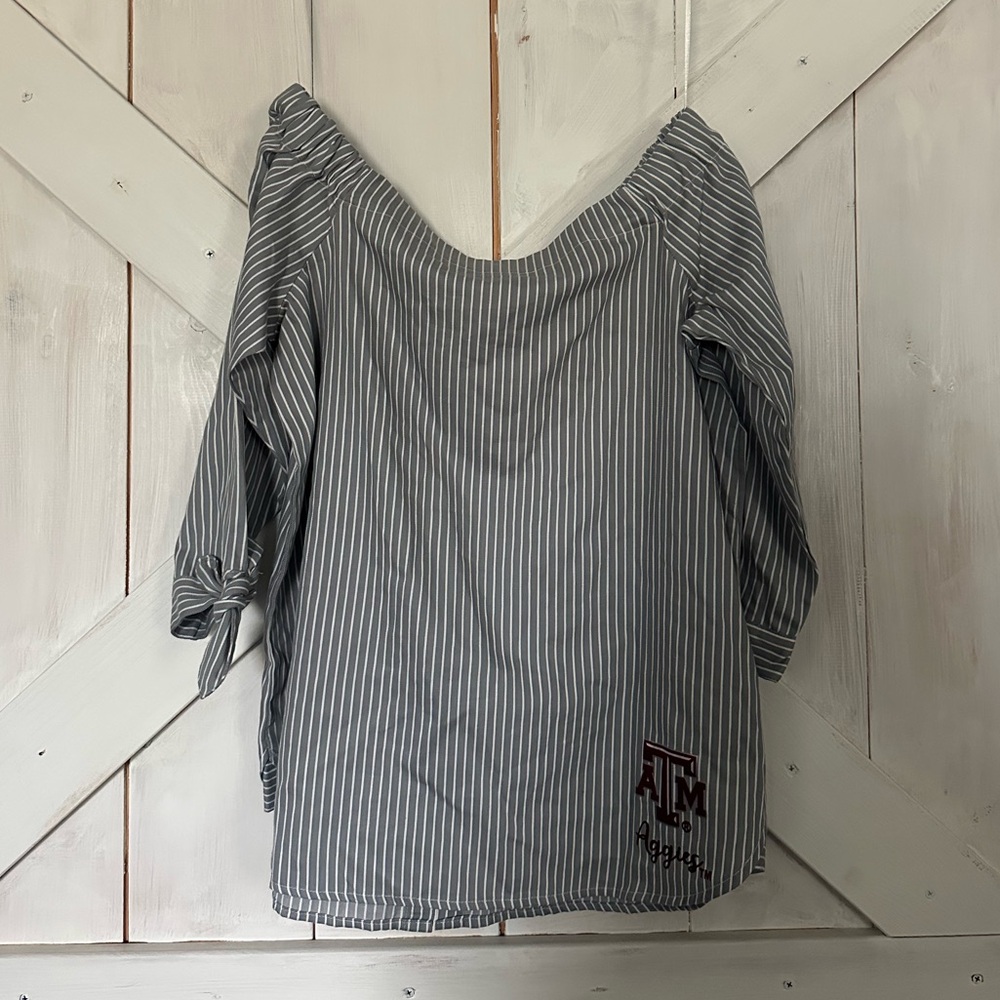 Chic Striped Women's Blouse with Embroidered Detail